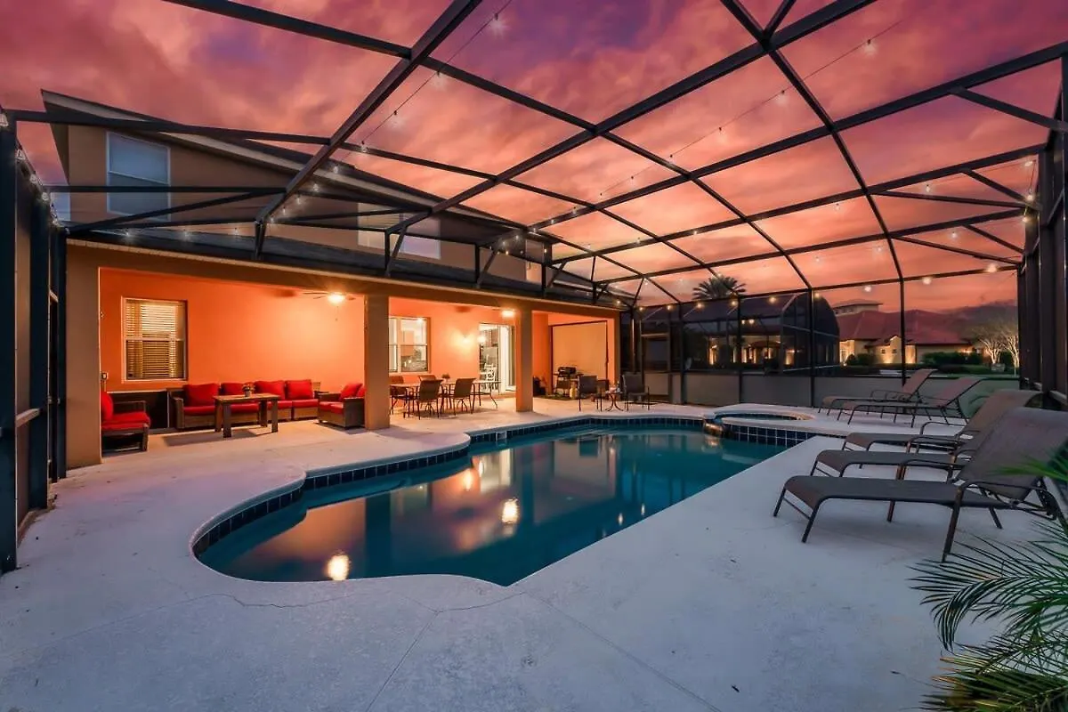 Heated Pool & Free Clubhouse Near Disney Davenport Holiday home