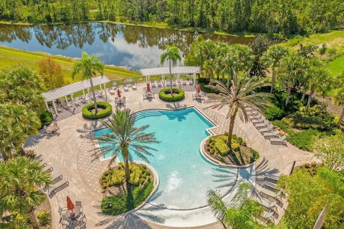 Heated Pool & Free Clubhouse Near Disney Davenport