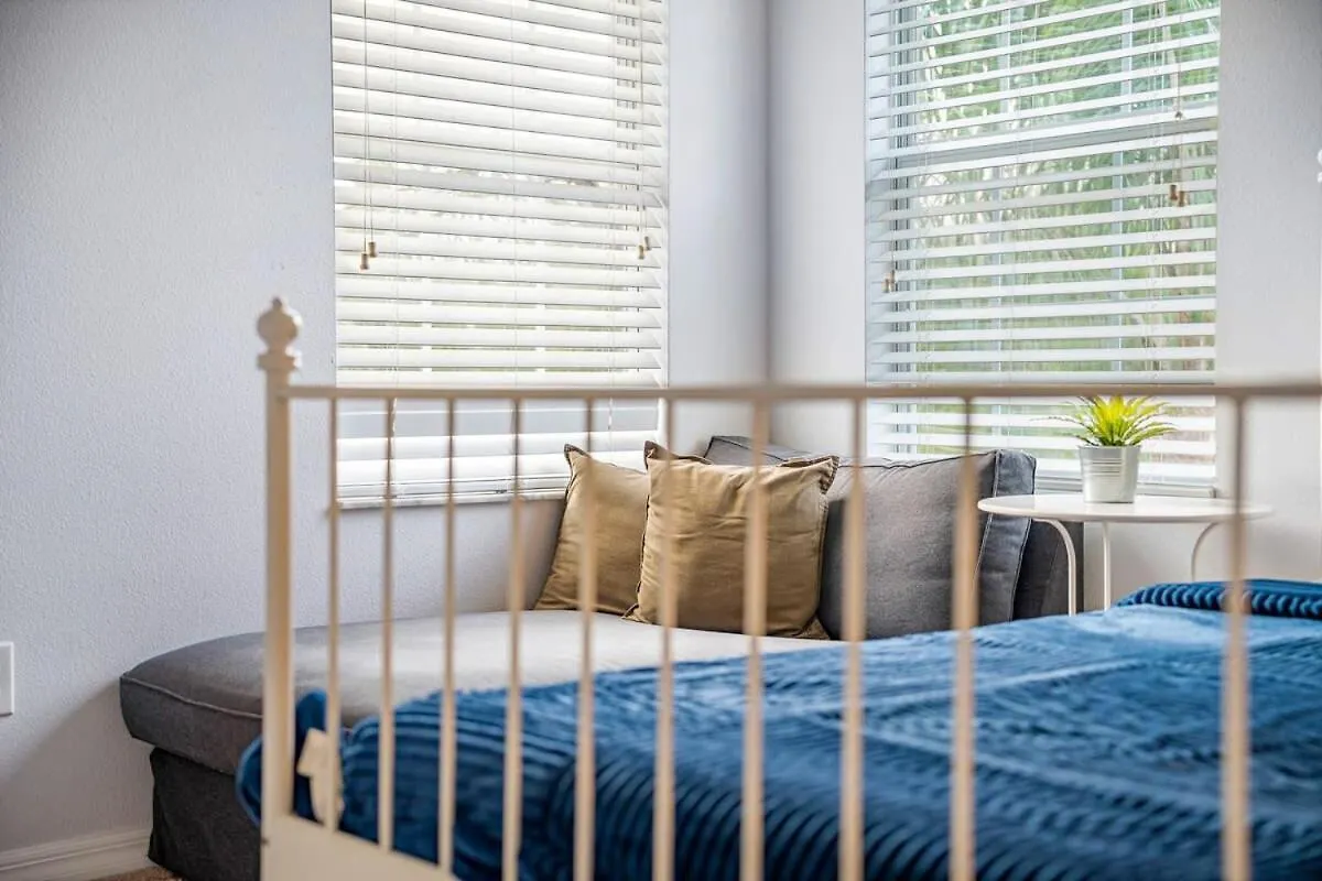 Holiday home Heated Pool & Free Clubhouse Near Disney Davenport