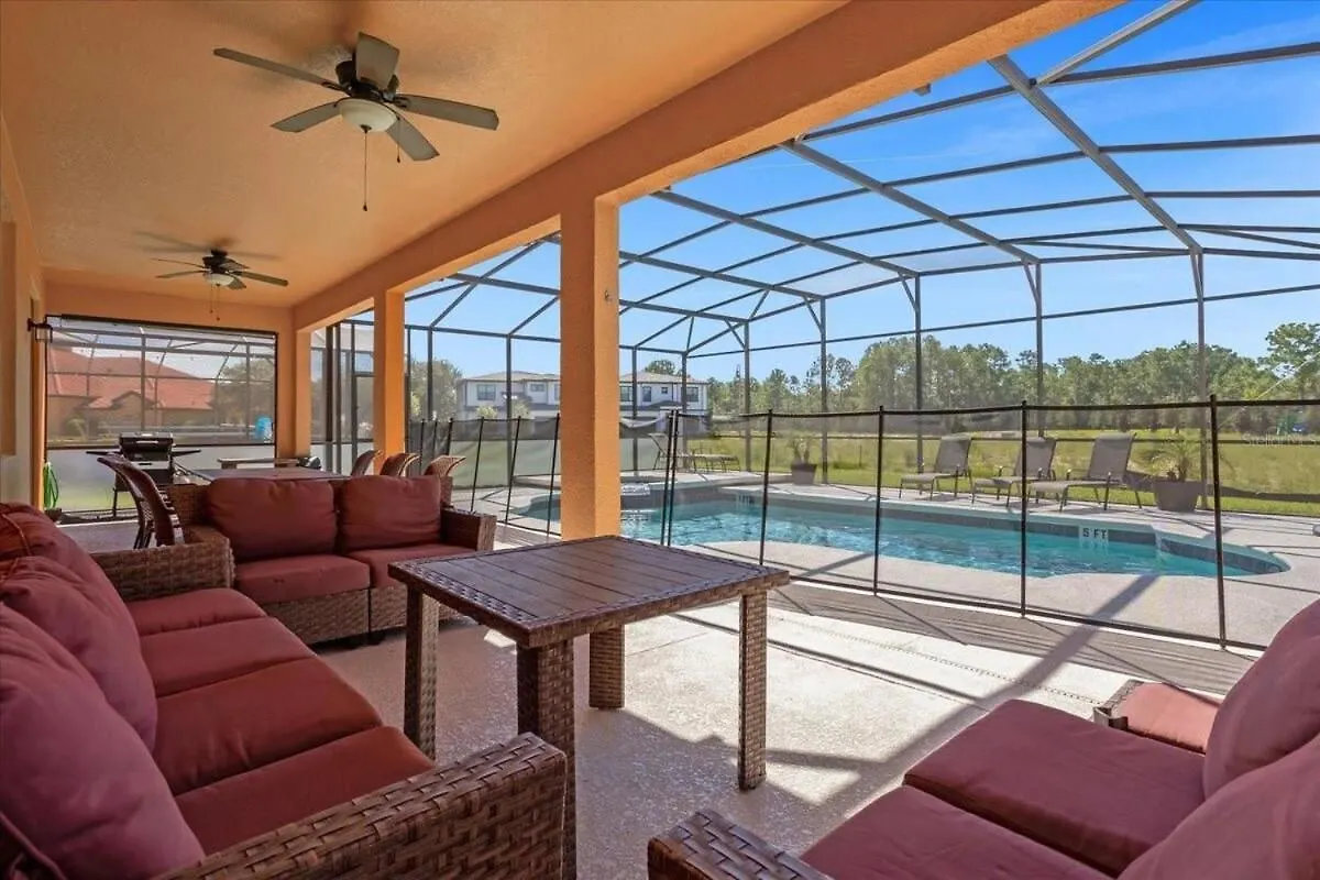 Heated Pool & Free Clubhouse Near Disney Davenport